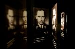 Lightboxy specjalne<br> na szklanej ścianie "Wannsee". <br>Podświetlana grafika <br>odbija się wielokrotnie <br>w szybie i kolejnym lightboxie