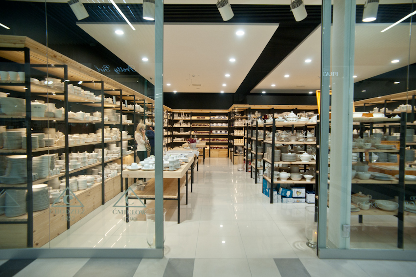 Praca W Sklepie Z Porcelana Półki w sklepie z porcelaną - Warszawa